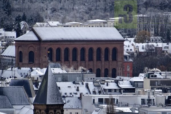 Blick auf die Konstantin-Basilika in Trier im Winter.