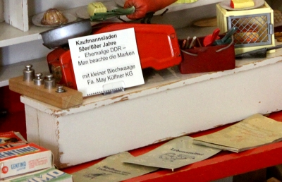 Spielzeug im Museum Kloster Machern: Kaufmannsladen 50er/60er Jahre aus der ehemlaigen DDR. Foto: R3/hb