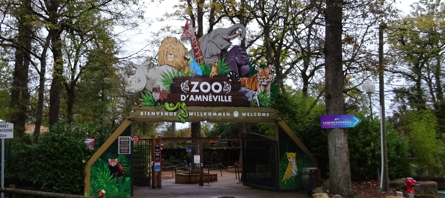 Eingang zum Zoo Amnéville (Frankreich)