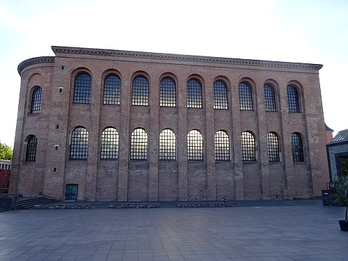 Am Mittwoch, den 19. November 2025, feiern die evangelische und die katholische Kirche gemeinsam einen besonderen Gottesdienst zum Buß- und Bettag in der Evangelischen Kirche zum Erlöser, der Konstantin-Basilika, in Trier. Foto: Regio Drei