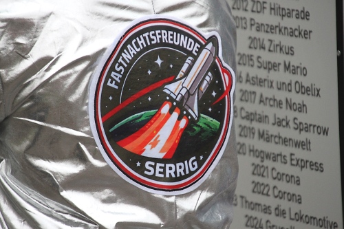 Seit nunmehr 20 Jahren ziehen die Fastnachtsfreunde Serrig mit immer neuen, aufwendig gestalteten Mottowagen durch die Region. Foto: r3/hb