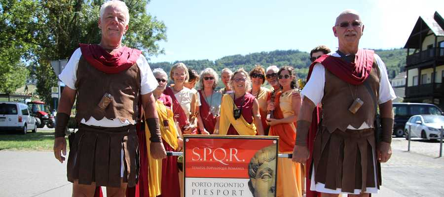 Römergruppe Porto Pigontio Piesport beim Weinfestumzug in Leiwen 2025. Foto: r3/HB
