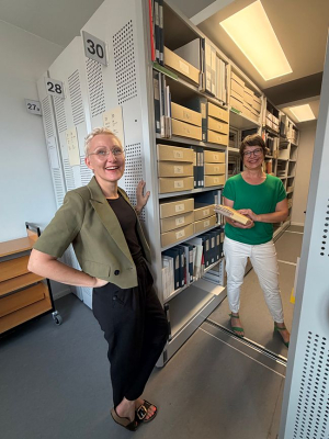Dr. Anne Kurtze (Rheinisches Landesmuseum Trier) und Dr. Isgard Kracht. Foto: GDKE